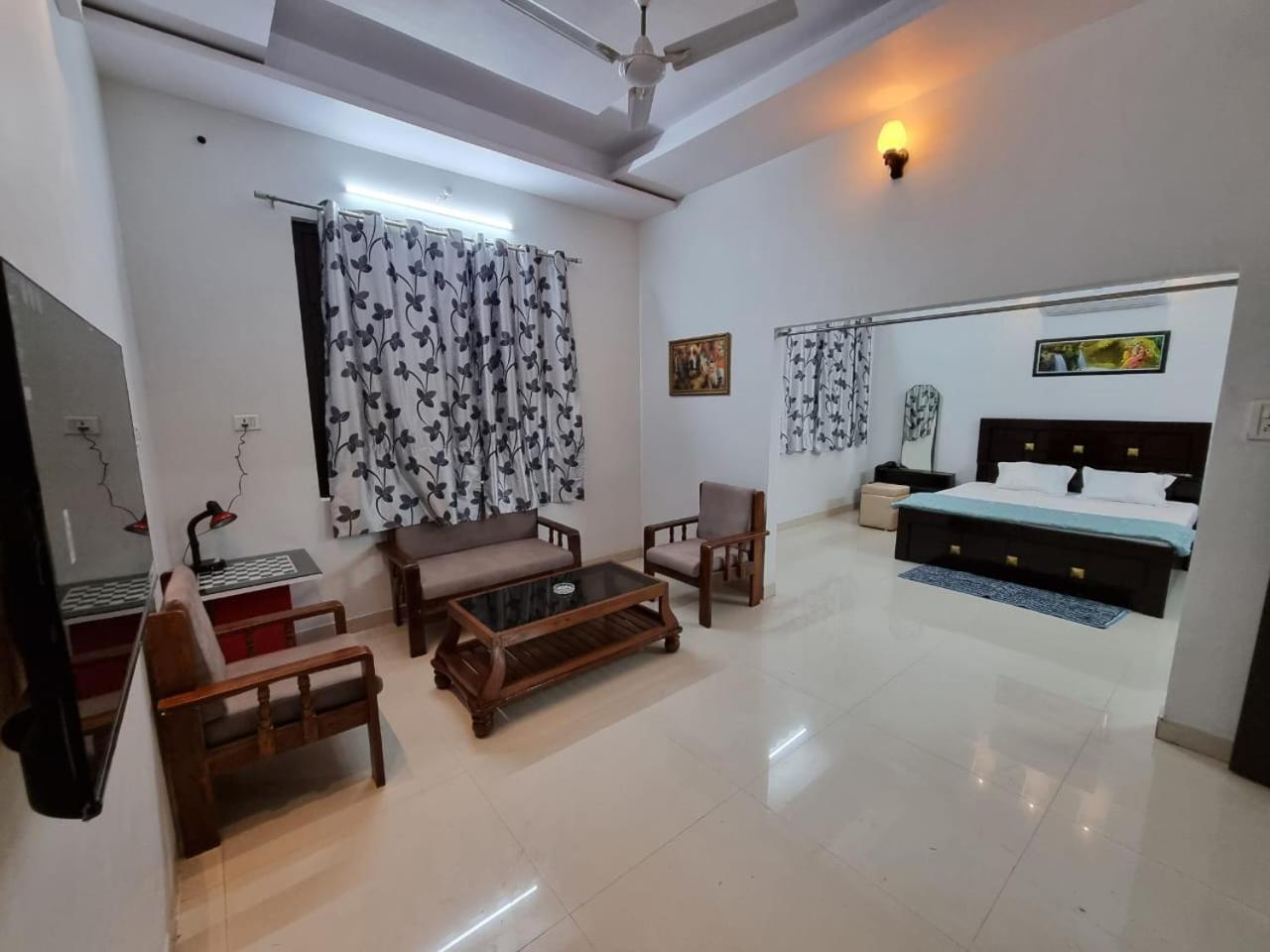 Leela Homestay Jabalpur - Lily - 2 Bhk Luxury Appartment Dış mekan fotoğraf