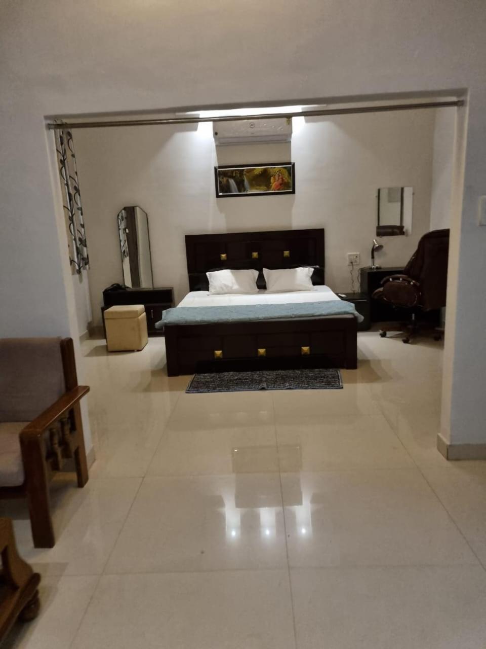 Leela Homestay Jabalpur - Lily - 2 Bhk Luxury Appartment Dış mekan fotoğraf