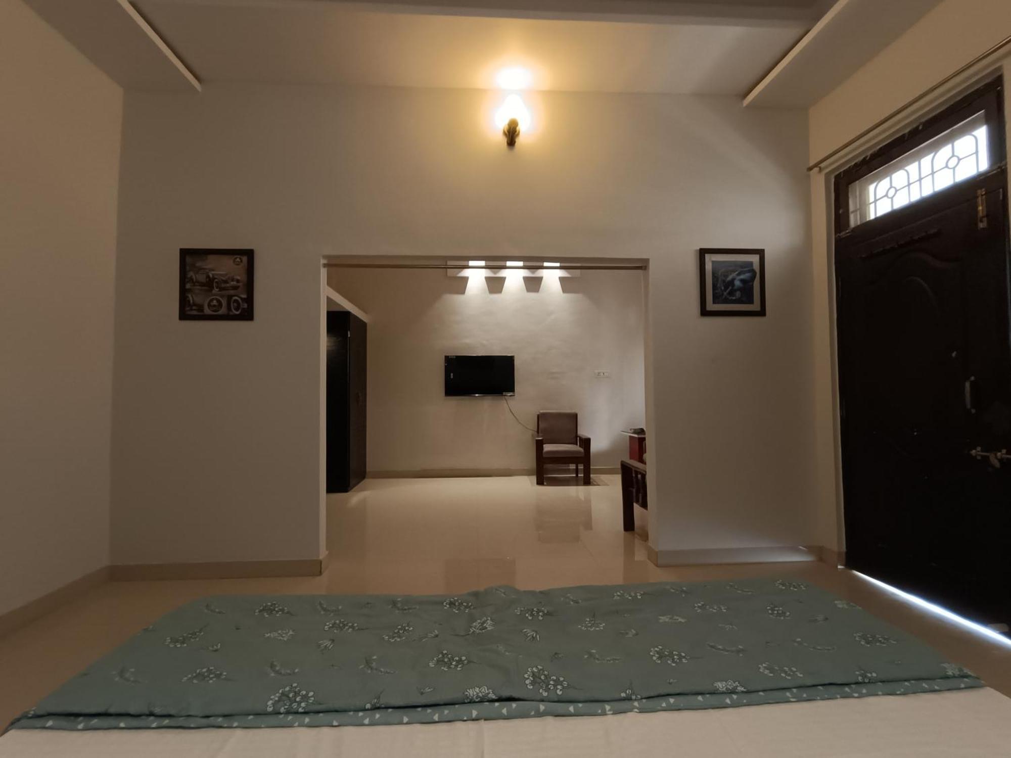 Leela Homestay Jabalpur - Lily - 2 Bhk Luxury Appartment Dış mekan fotoğraf